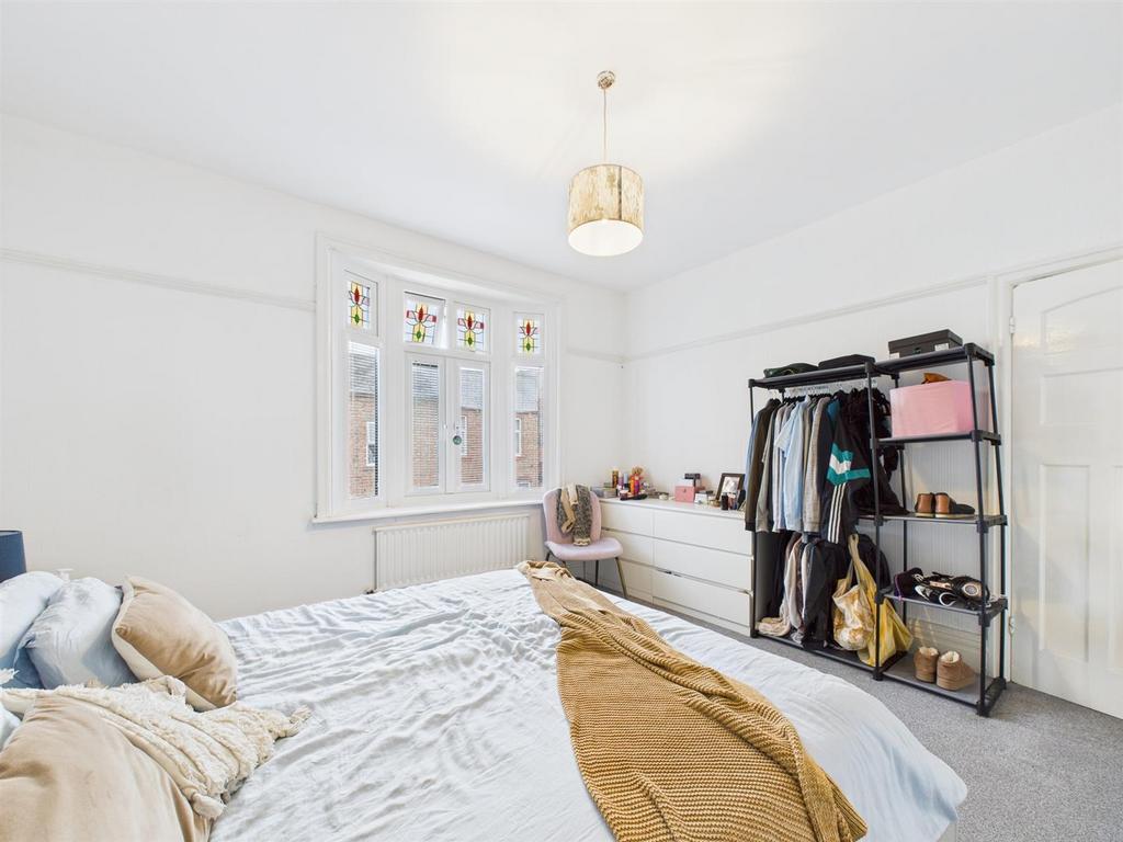 Bed 1 2.jpg