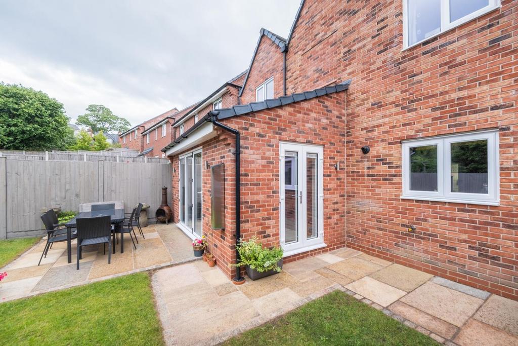30 Thistle Close-047.jpg