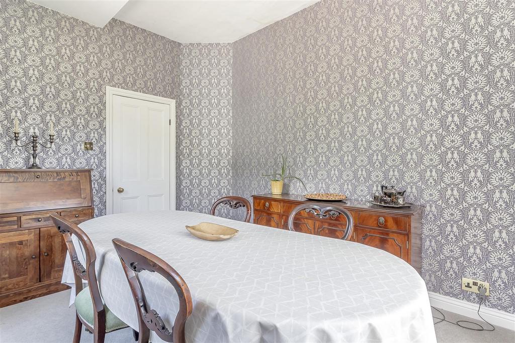 Dining Room - B.jpg