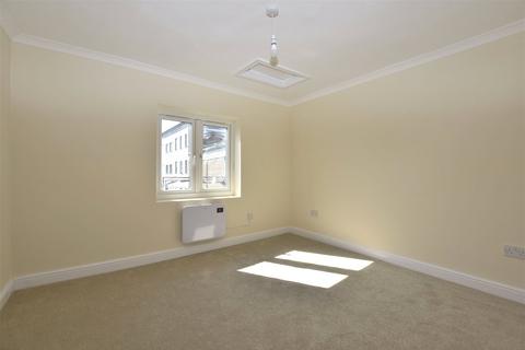 undefined, 12 - 14 High Street, Surrey RH6