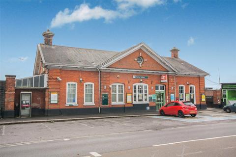 undefined, 12 - 14 High Street, Surrey RH6