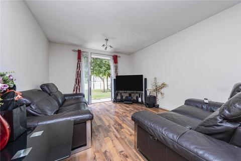 3 bedroom apartment for sale, Wood Lane, Isleworth