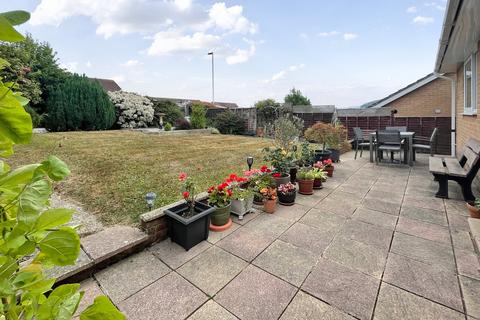 2 bedroom detached bungalow for sale, Cedar Close, Seaton, Devon, EX12