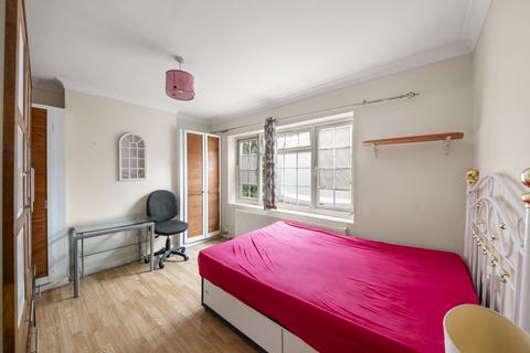 undefined, Wolsey Close, Southall, UB2