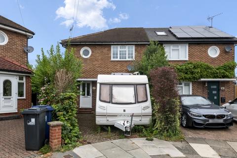 3 bedroom semi-detached house for sale, Wolsey Close, Southall, UB2