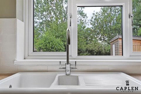 4 bedroom semi-detached house for sale, Paternoster Close, Waltham Abbey
