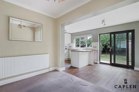 4 bedroom semi-detached house for sale, Paternoster Close, Waltham Abbey