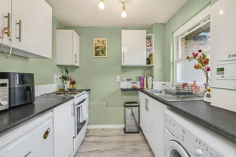 3 Daley Thompson Way, London, SW8 3DA