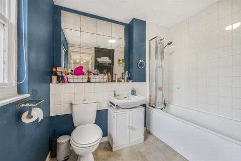 3 Daley Thompson Way, London, SW8 3DA