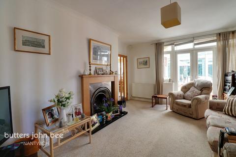 undefined, Mount Close, Nantwich