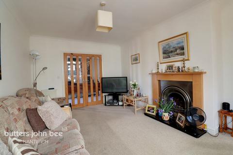 undefined, Mount Close, Nantwich