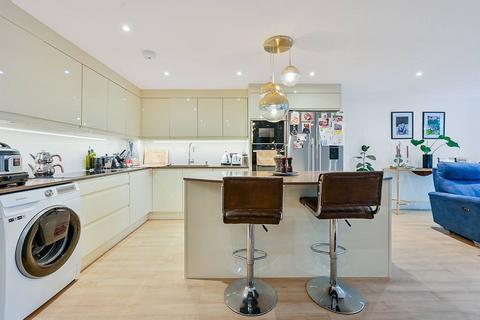 Chiswick High Road, Chiswick, London, W4