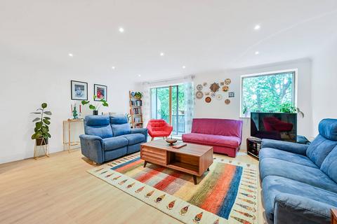 2 bedroom flat for sale, Chiswick High Road, Chiswick, London, W4