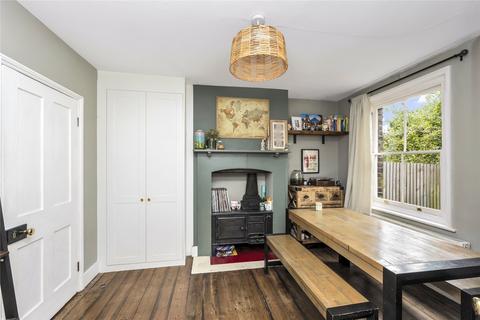 10 Ledbury Road, Reigate, RH2 9HN