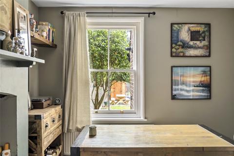 10 Ledbury Road, Reigate, RH2 9HN