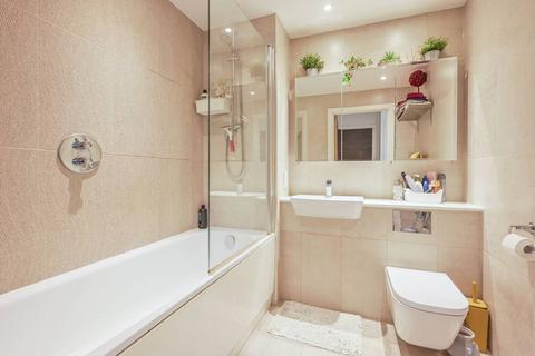 1 bedroom flat for sale, Aberfeldy Village, E14, Tower Hamlets, London, E14