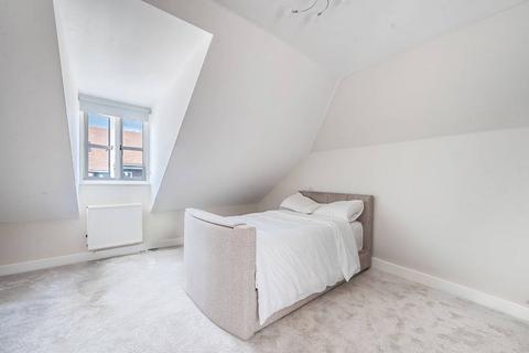 17 Mill Drive, Ruislip, HA4 7GL