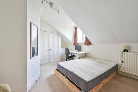 3 bedroom flat for sale, Santos Road, East Putney, London, SW18