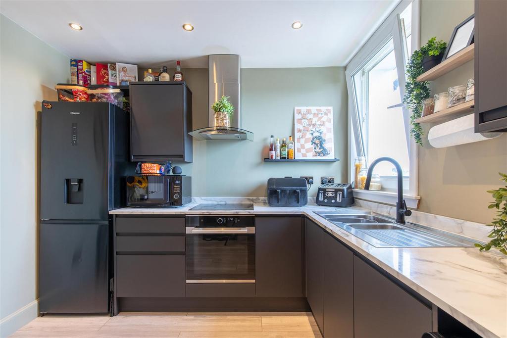 7 B Cromlix Road Perth-18.jpg