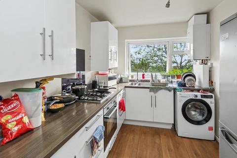 2 bedroom apartment to rent, Pennington Lodge, Surbiton KT5