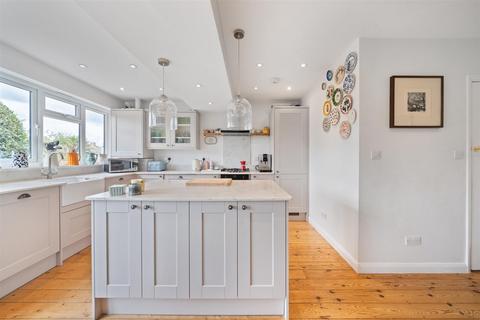 39 Churston Drive, Morden, SM4 4JD
