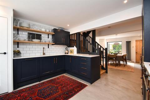 4 bedroom terraced house for sale, Stonefield Road, Hastings