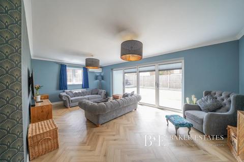 4 bedroom detached house for sale, Holt Drive, Wickham Bishops