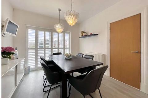 undefined, Grosvenor Gardens, Southport PR8