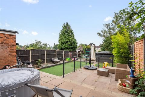 52 Cockshut Hill, Birmingham, B26 2HU