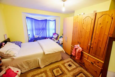 2 bedroom flat for sale, Eglinton Hill, Shooters Hill, London, SE18