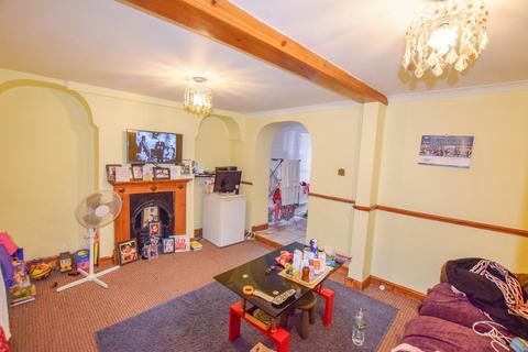 2 bedroom flat for sale, Eglinton Hill, Shooters Hill, London, SE18