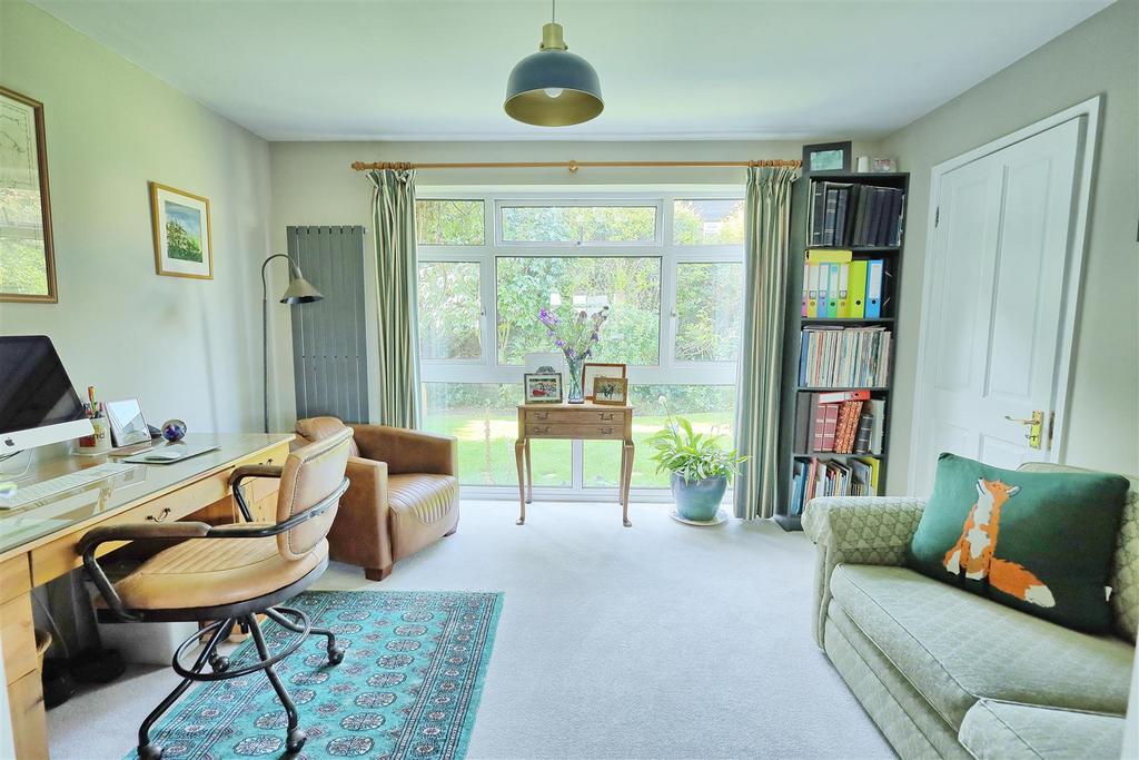 Home office/playroom