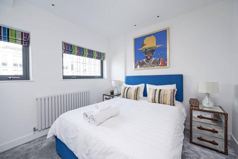 undefined, City Road, Old Street, London, EC1Y