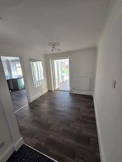 19 Bahram Grove, New Rossington, Doncaster, DN11 0RA