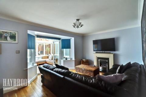 6 Heron Drive, Brampton Bierlow, Rotherham, S63 6BZ