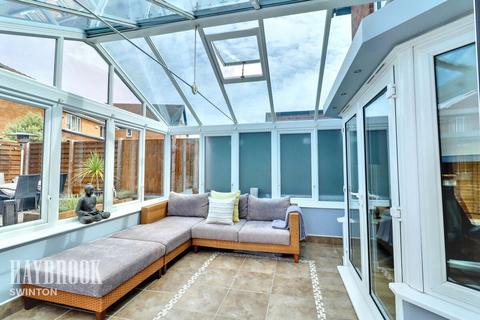 6 Heron Drive, Brampton Bierlow, Rotherham, S63 6BZ