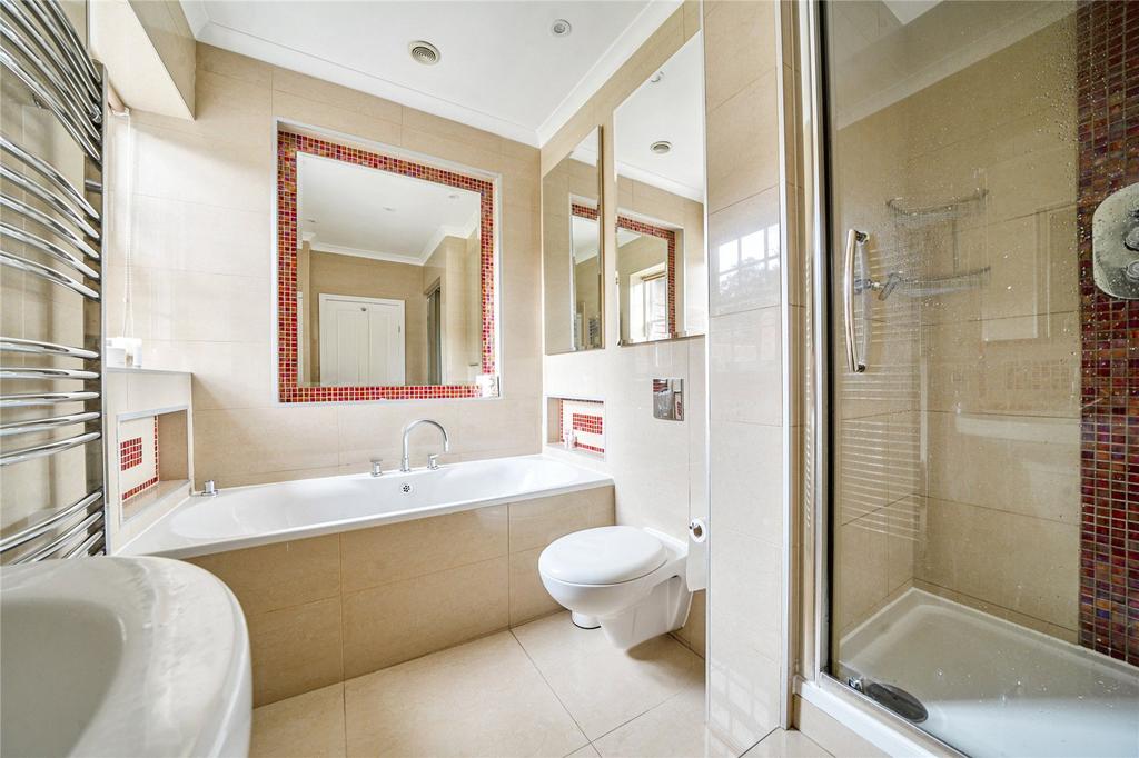 En Suite Bathroom