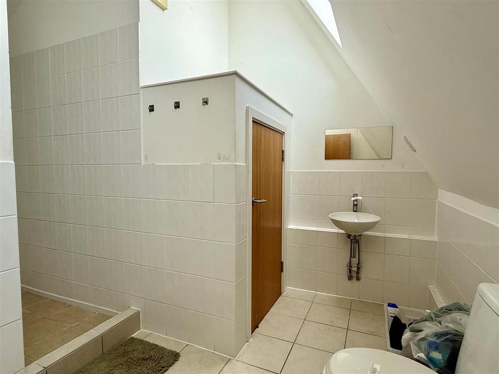 Ensuite shower room