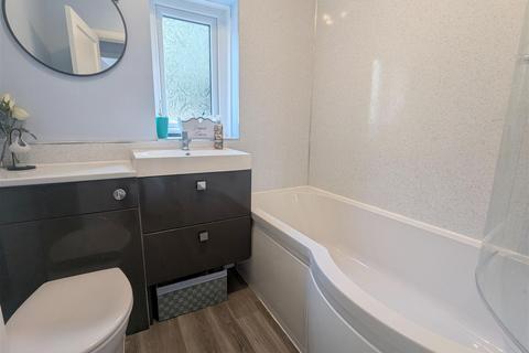 20 Willowfield Terrace, Halifax, HX2 7JL