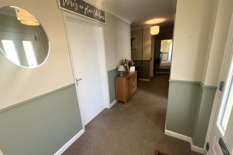 4 bedroom detached bungalow for sale, Chatteris PE16