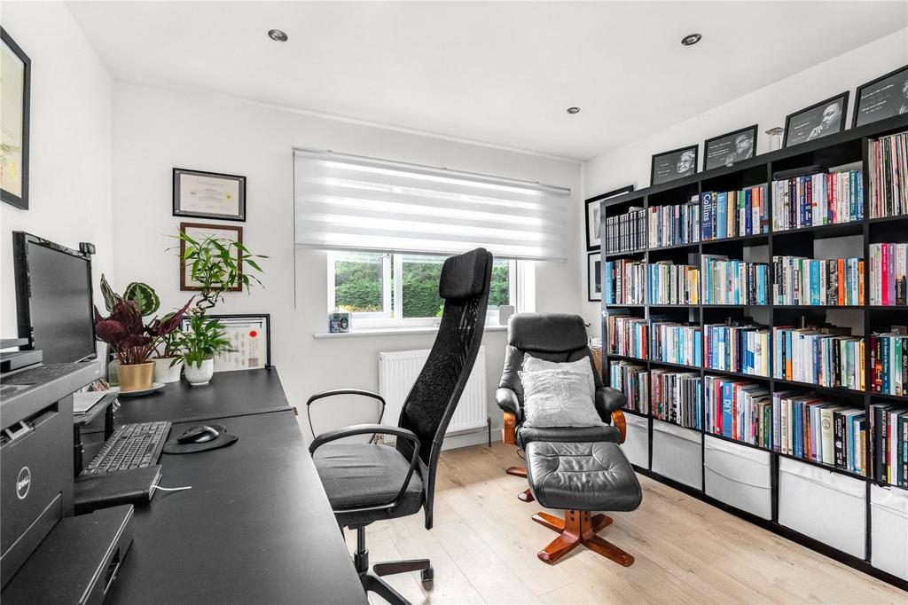 Bedroom 5/Reception
