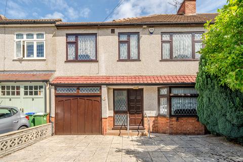 5 bedroom terraced house for sale, Park Approach, Welling
