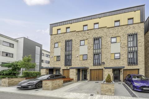 4 bedroom terraced house for sale, Noel Coward Avenue, Denham, Uxbridge