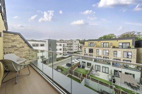 4 bedroom terraced house for sale, Noel Coward Avenue, Denham, Uxbridge