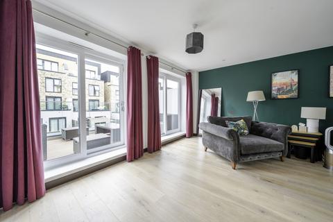 4 bedroom terraced house for sale, Noel Coward Avenue, Denham, Uxbridge