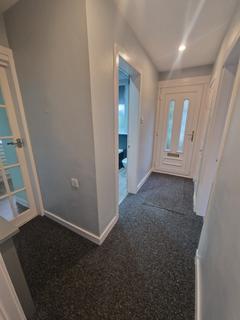 2 bedroom flat to rent, Roberts Street, Kirkcaldy KY1