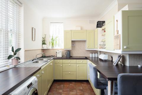 5 bedroom detached house for sale, Gibbons Brook, Sellindge
