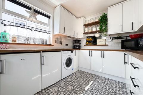 2 bedroom detached bungalow for sale, Aller Park Road, Newton Abbot TQ12