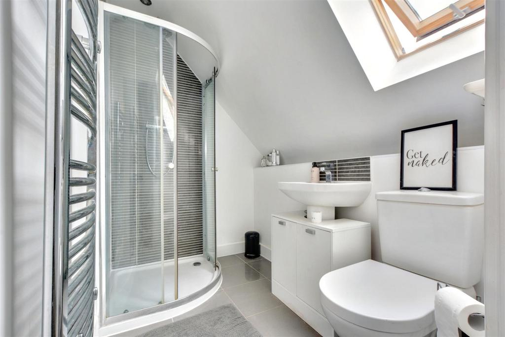 Ensuite.jpeg