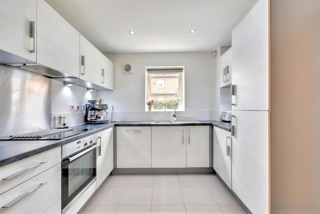 Kitchen 1.jpeg